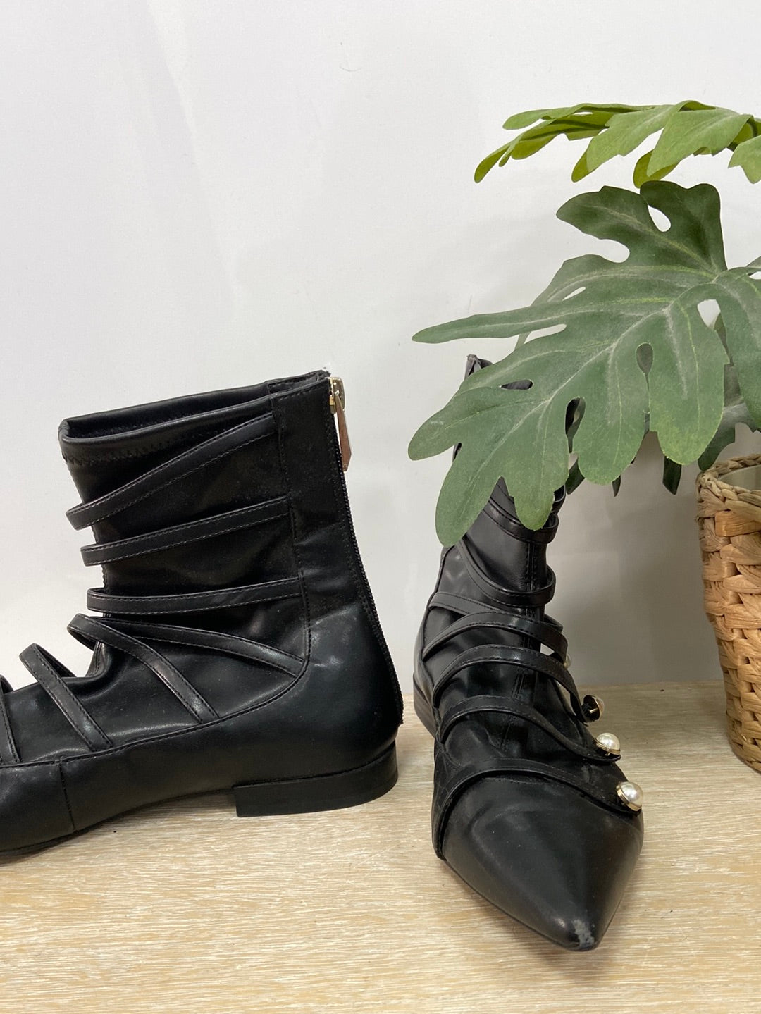 ZARA.Botines cuerdas perlas T.38