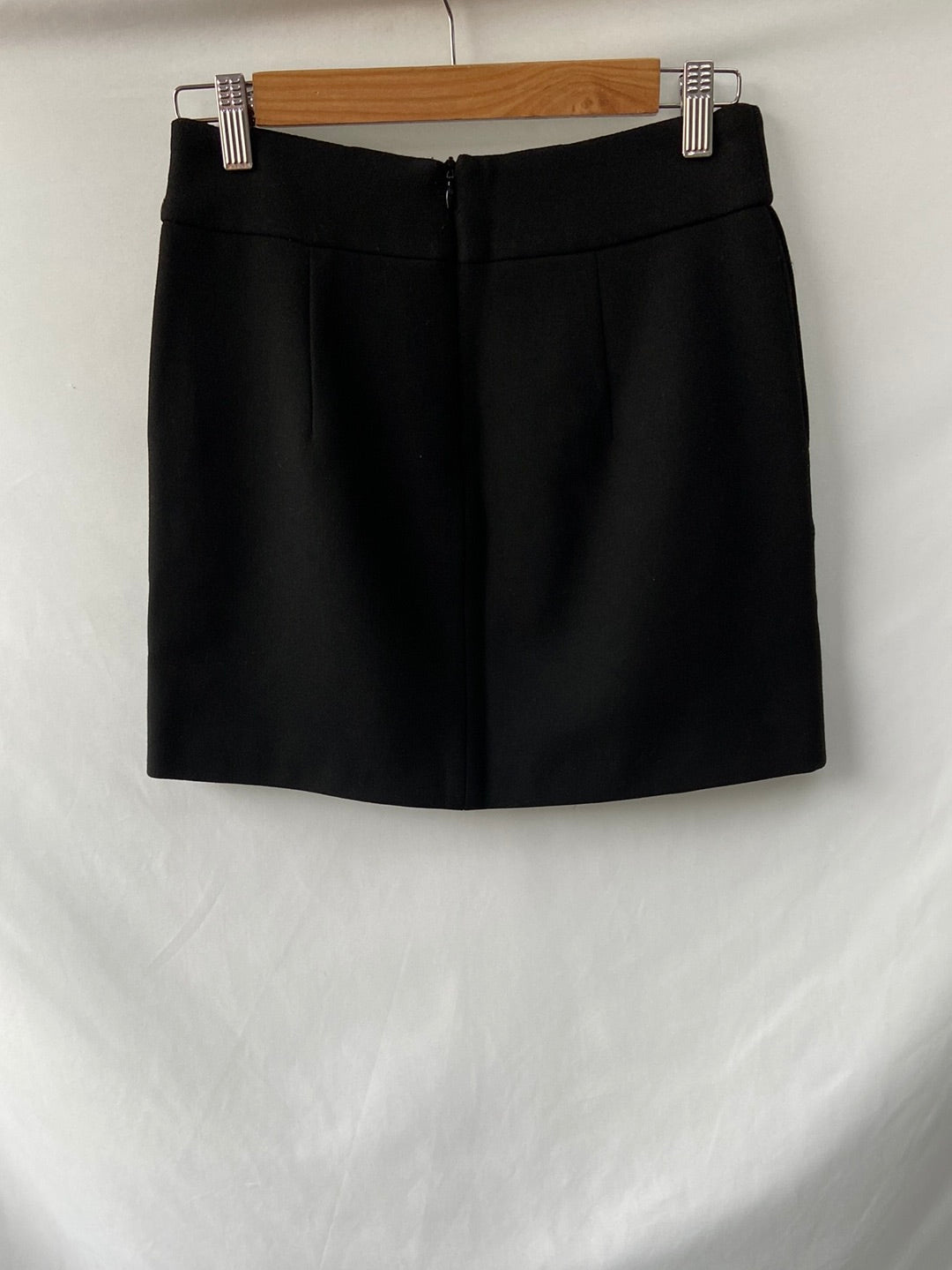 ZARA.Falda negra formal T.xs