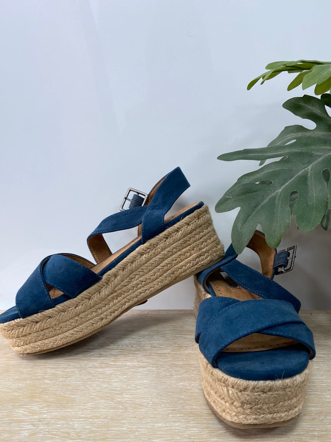 CORINA. Sandalias esparto T.39