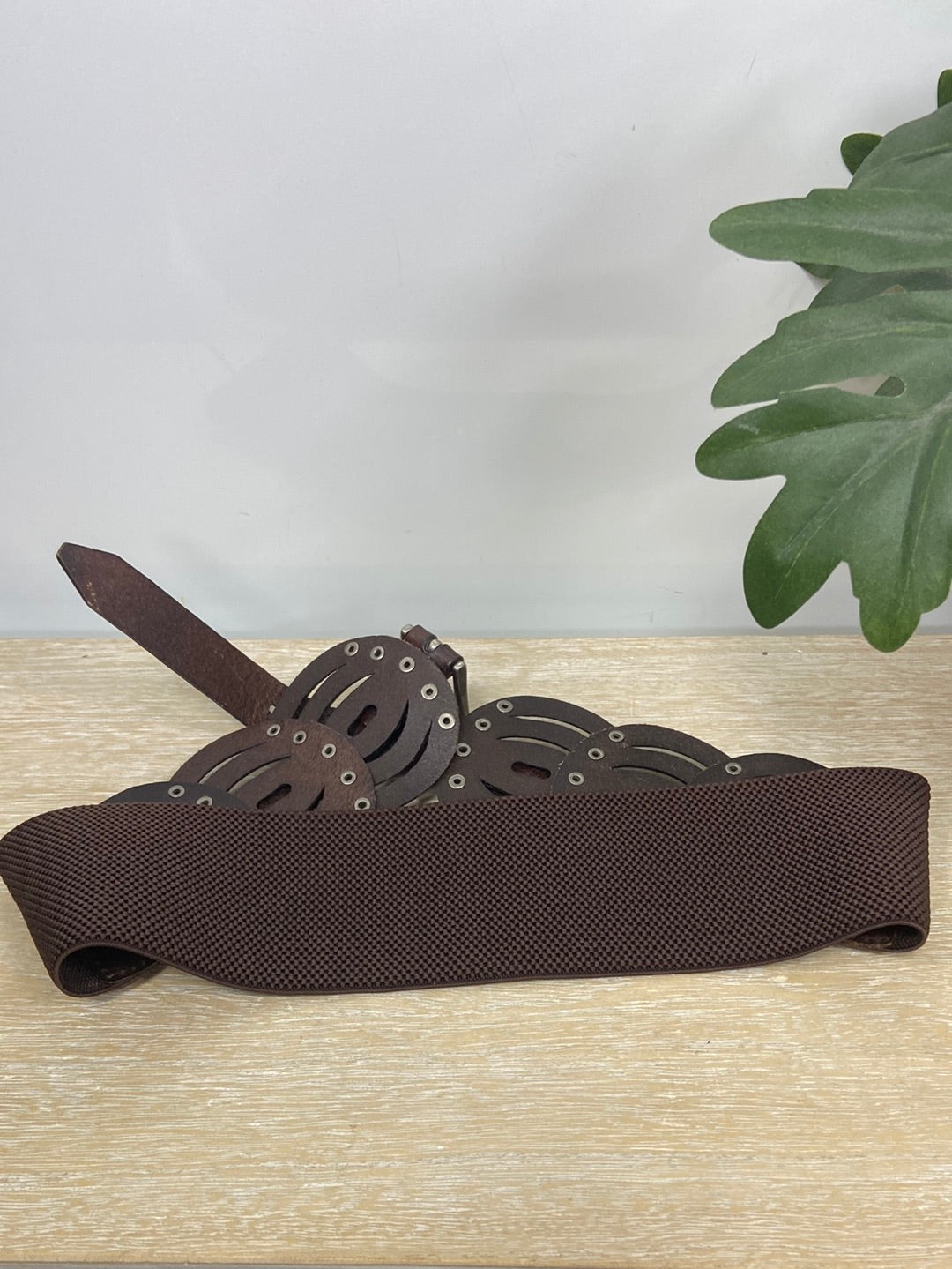 MEISIE. Cinturón marron