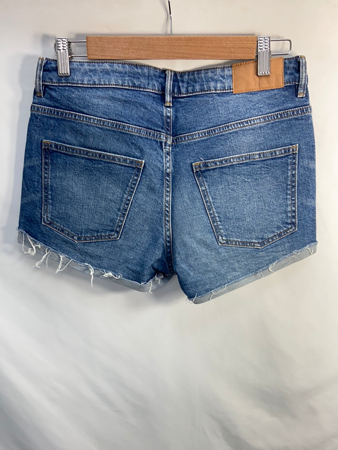H&M. Basic Shorts S.38