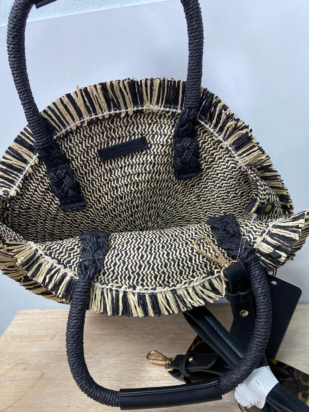 ZARA.Bolso redondo rafia