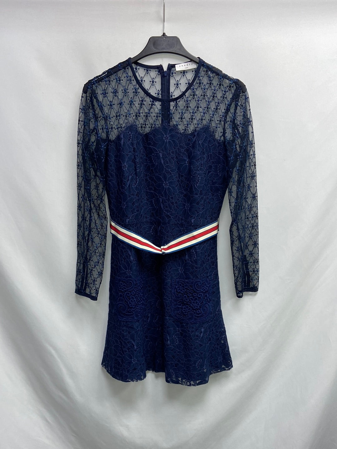 SANDRO. Lace dress size 36 Hibuy market SANDRO. Lace dress size 36 Hibuy market
