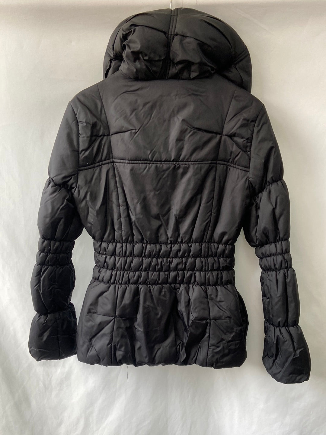 VERO MODA.Plumas negros T.M