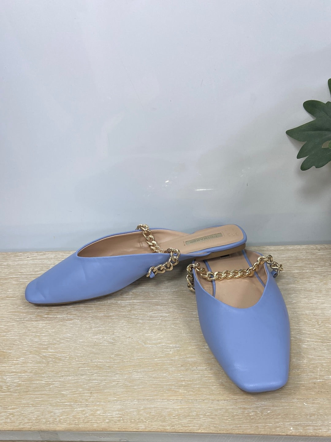 PRIMARK.Mules celestes cadena T.41