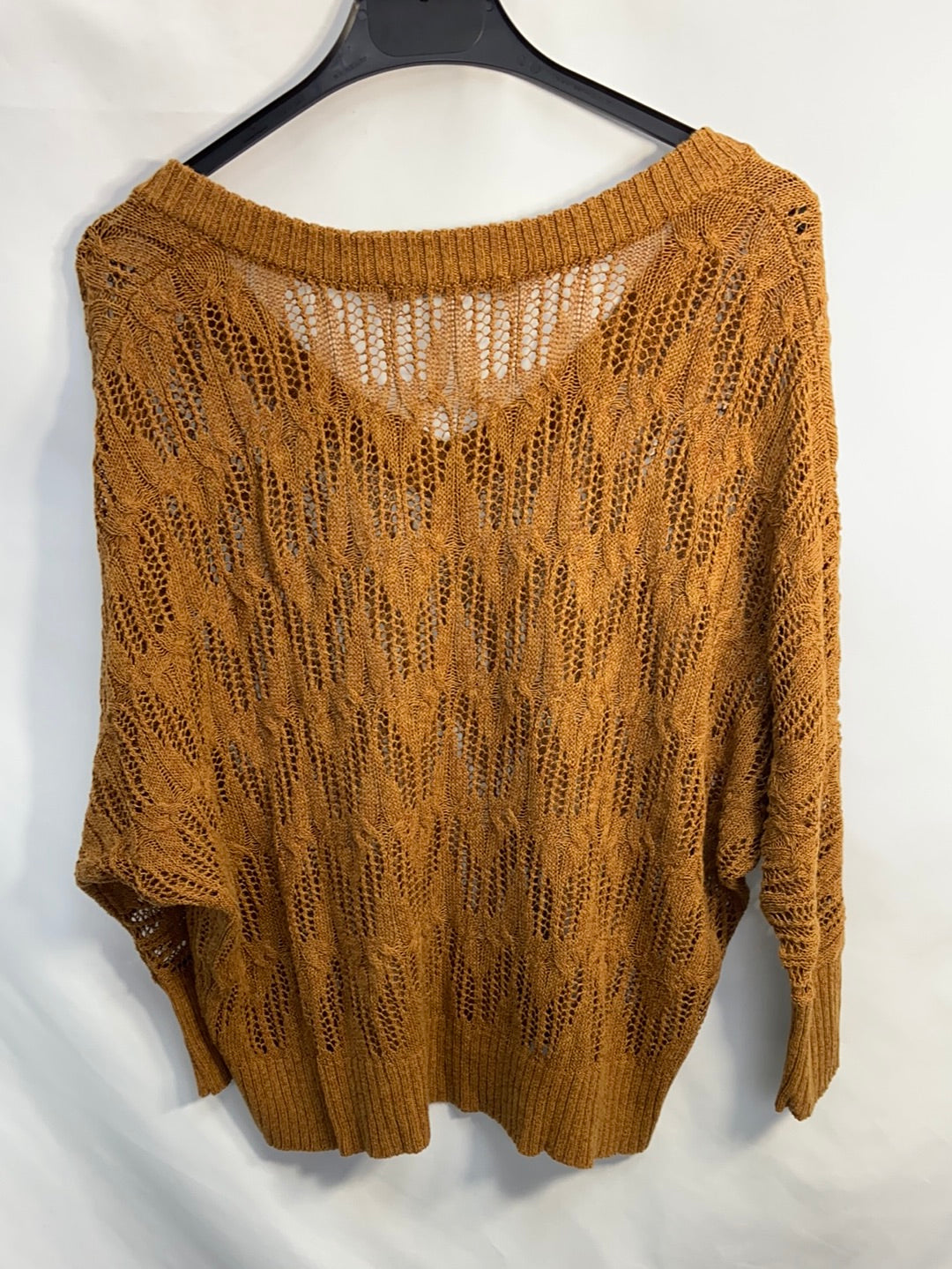 SFERA. Mustard die-cut jersey TM