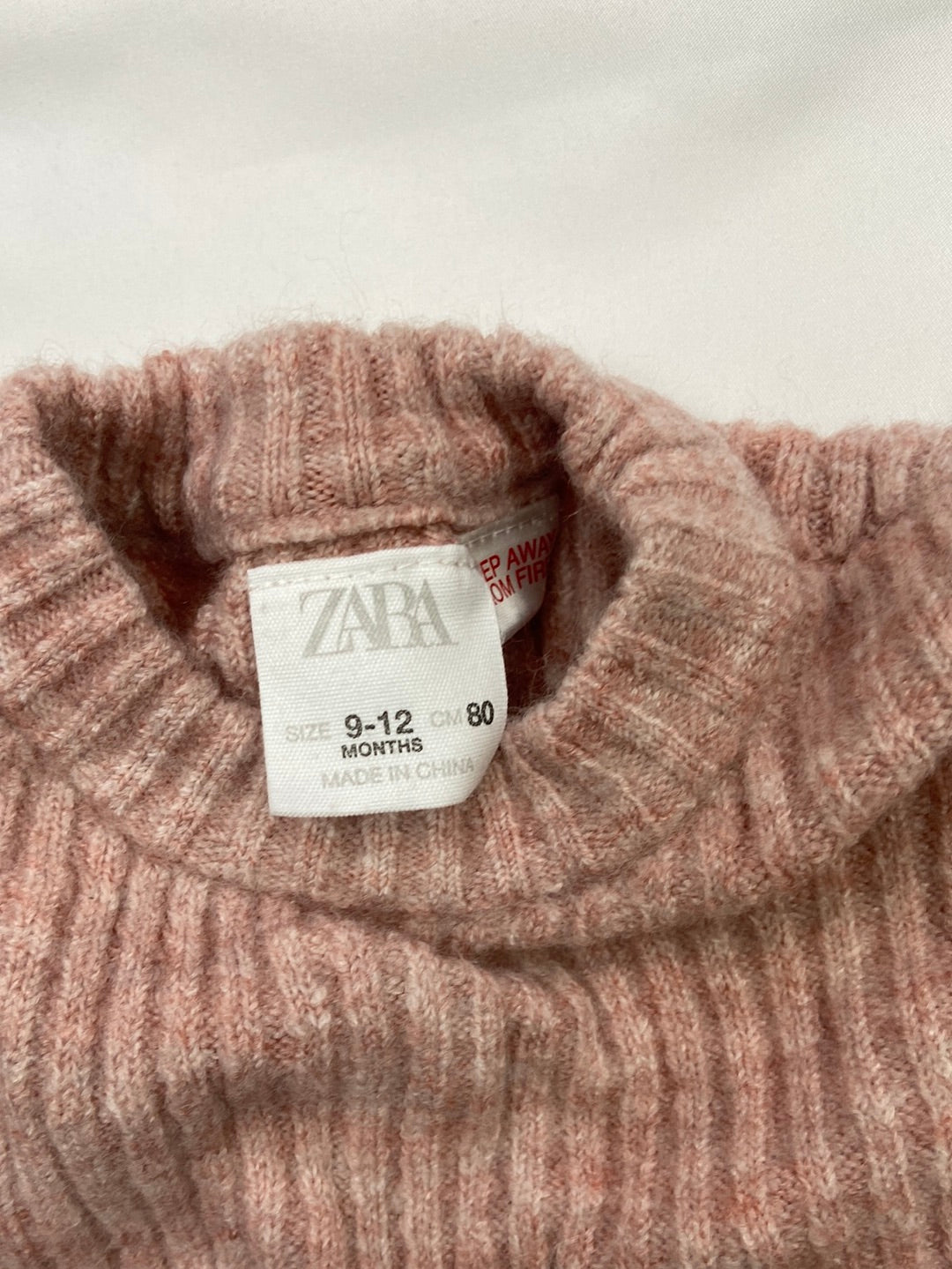 ZARA. Jersey rosita T9-12 meses