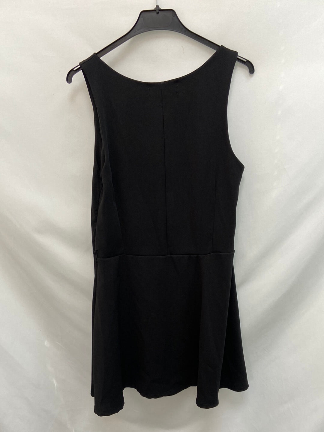 DAME AIRE. Vestido negro corto T.l