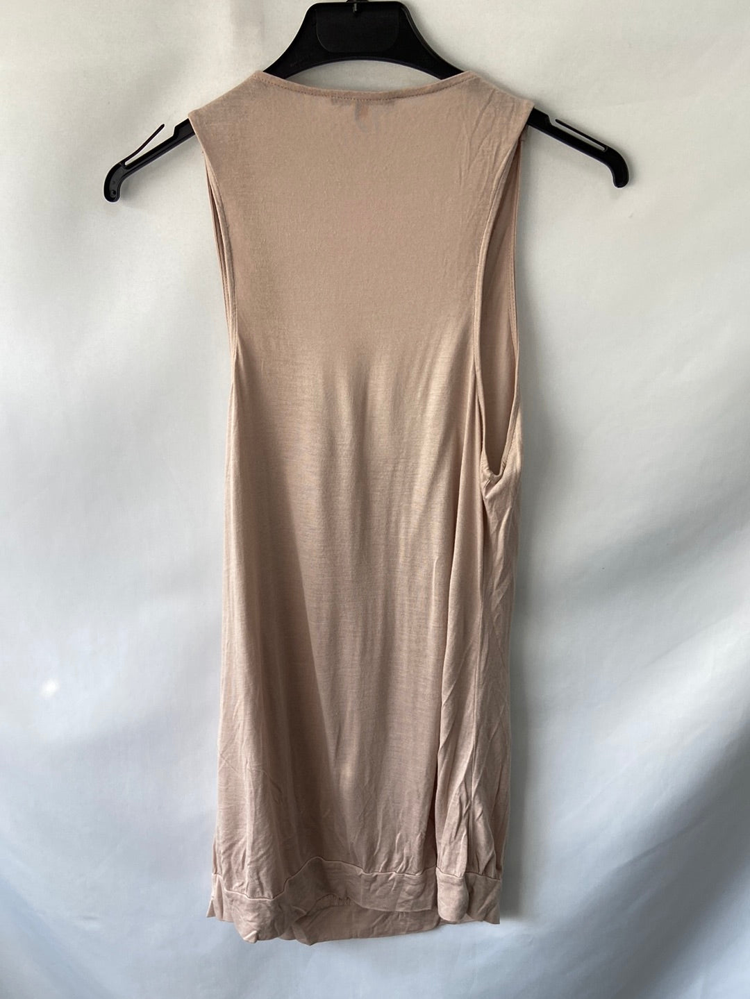 MASSIMO DUTTI. Camiseta nude T.32