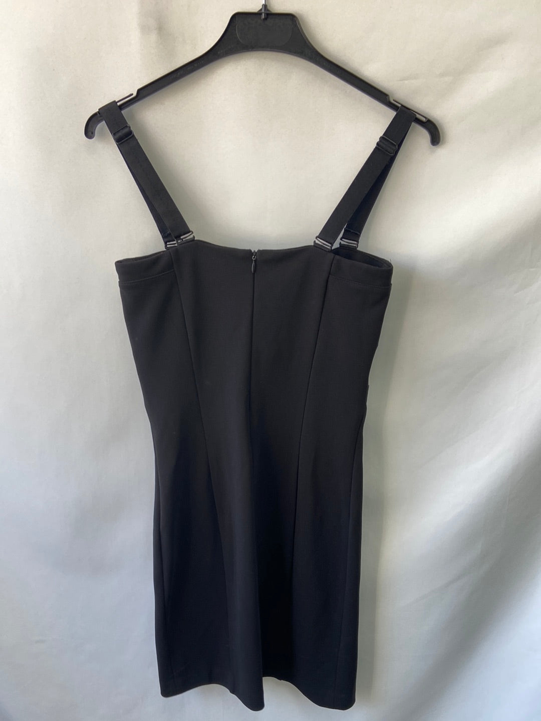 GUESS. Vestido negro ajustado T.xs