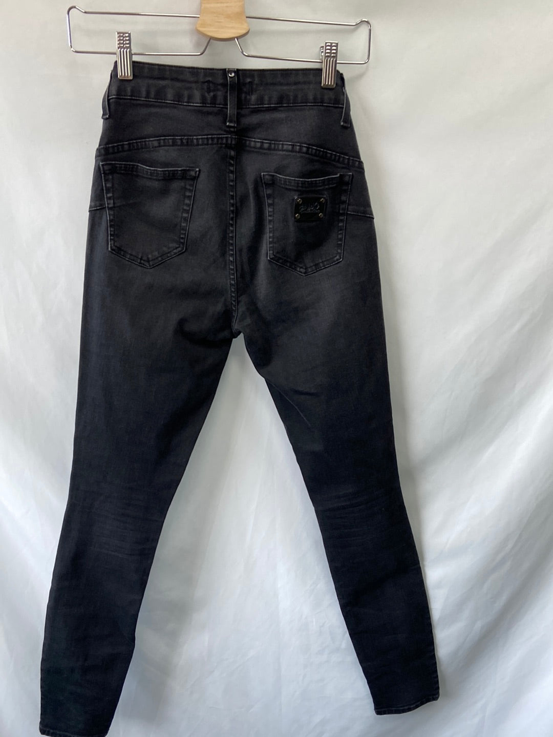 LIU.JO. Pantalón pitillo negro desgastado T.34