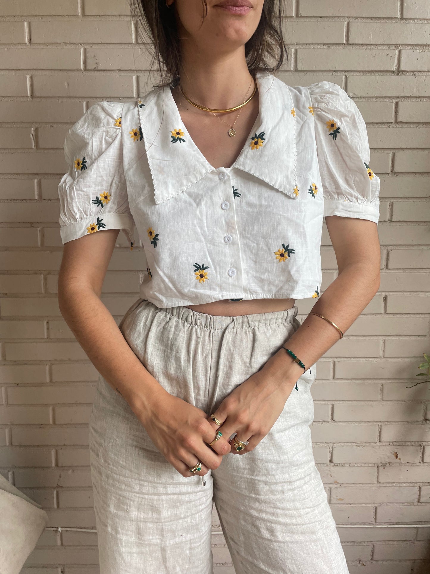 BASYCO. TS embroidered floral crop blouse