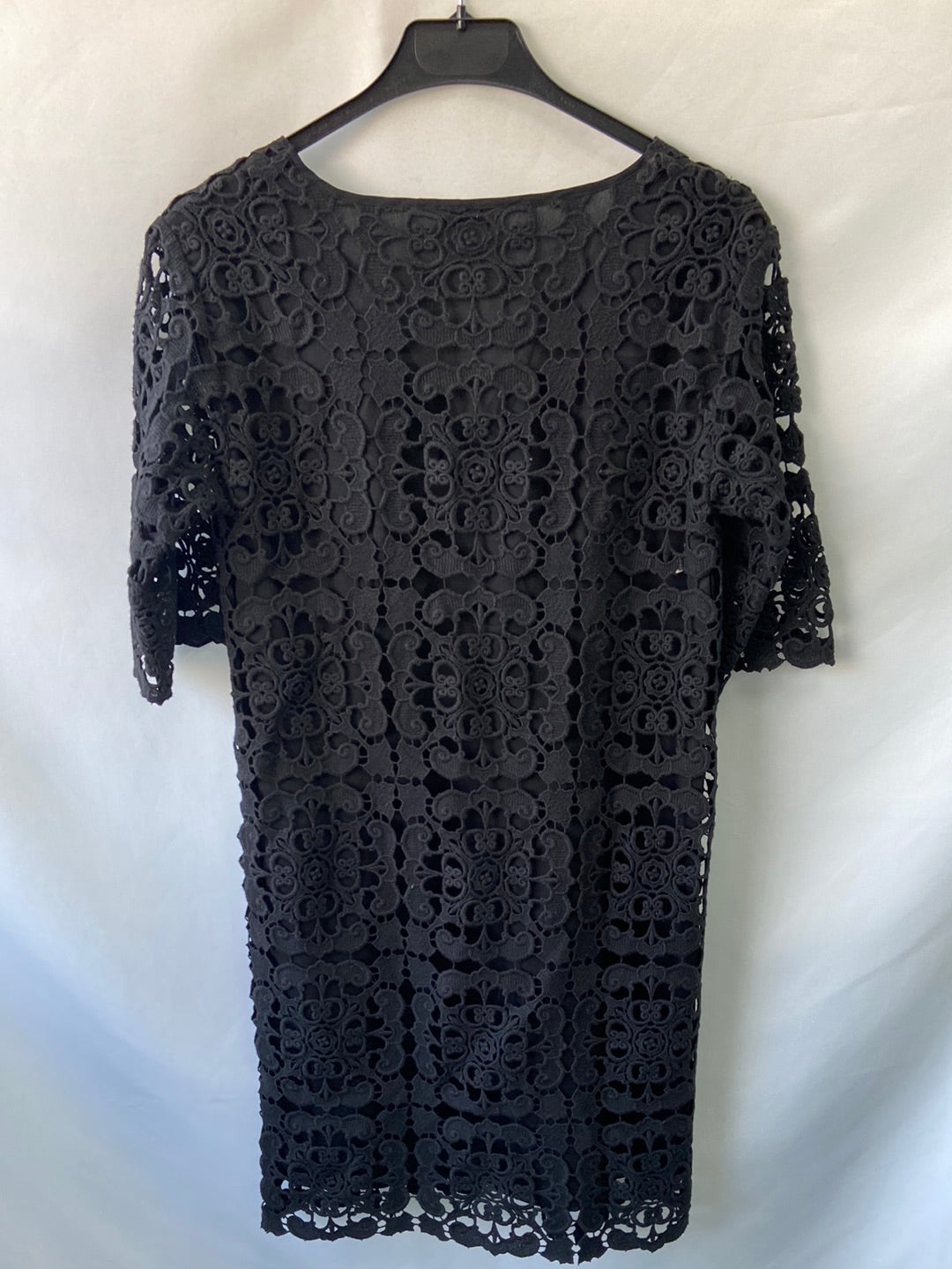 MASSIMO DUTTI. Lace dress size 36