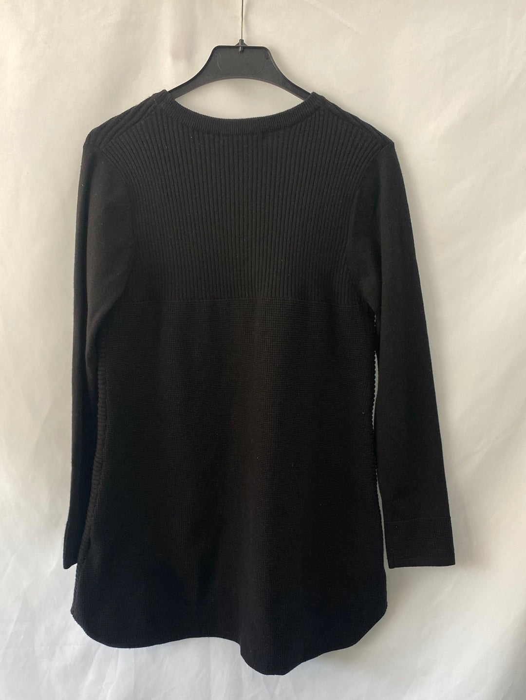 BISCUIT. Jersey negro T.m