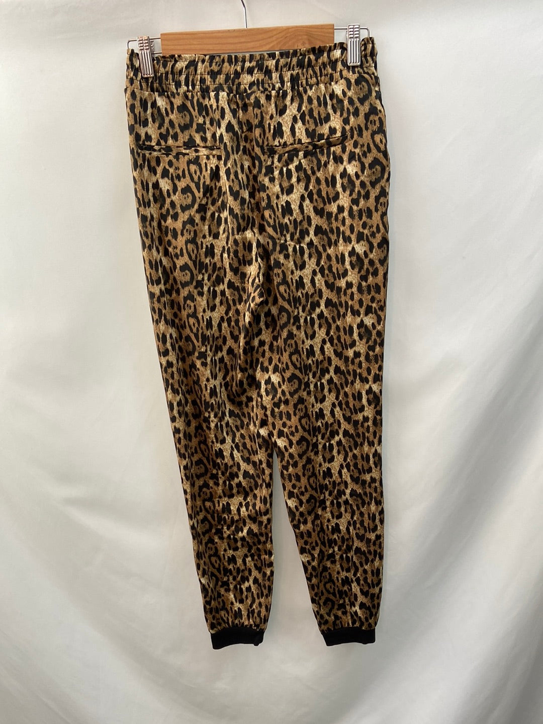 ZARA. Relaxed animal print Ts pants