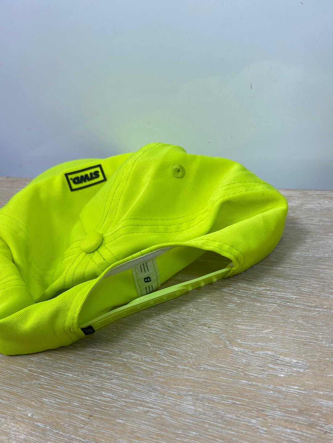 STWD.Phosphorescent cap