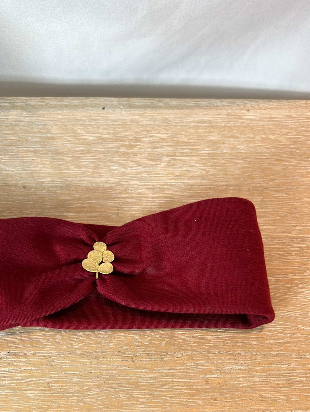 CUCUTTA. Burgundy turban detail. YOUR