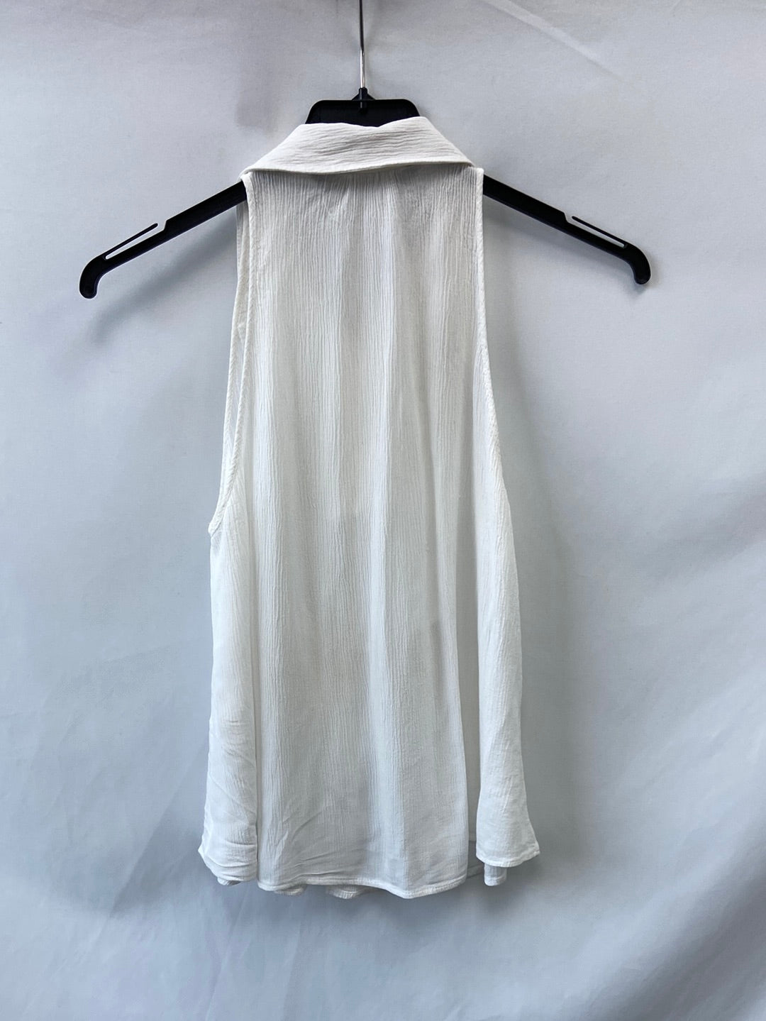 ZARA.Blusa blanca halter troquelado T.XS