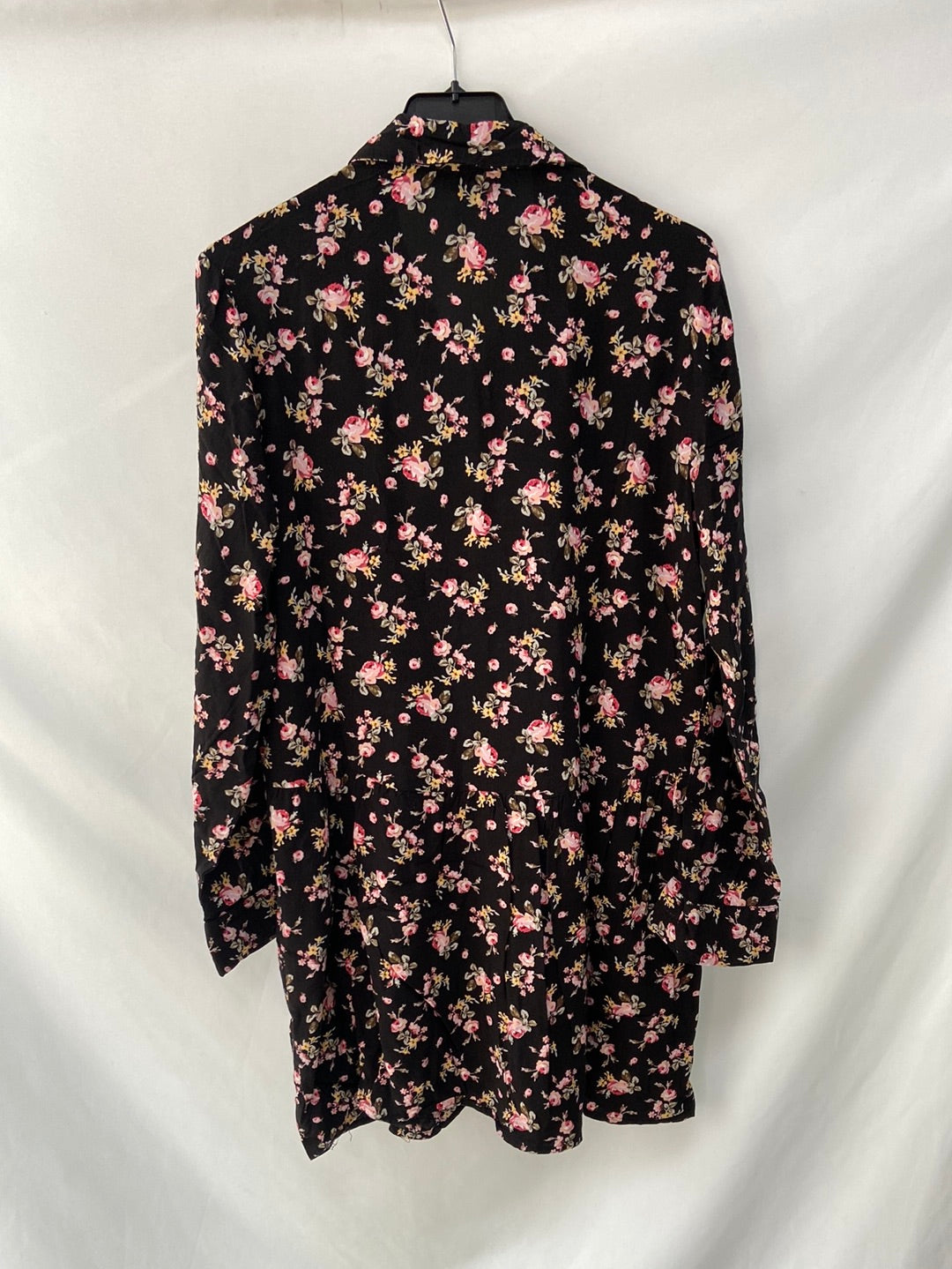 STRADIVARIUS.Vestido camisero flores T.L