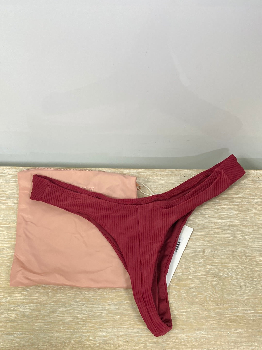 ÔNNE.Parte de abajo de bikini burdeos T.L