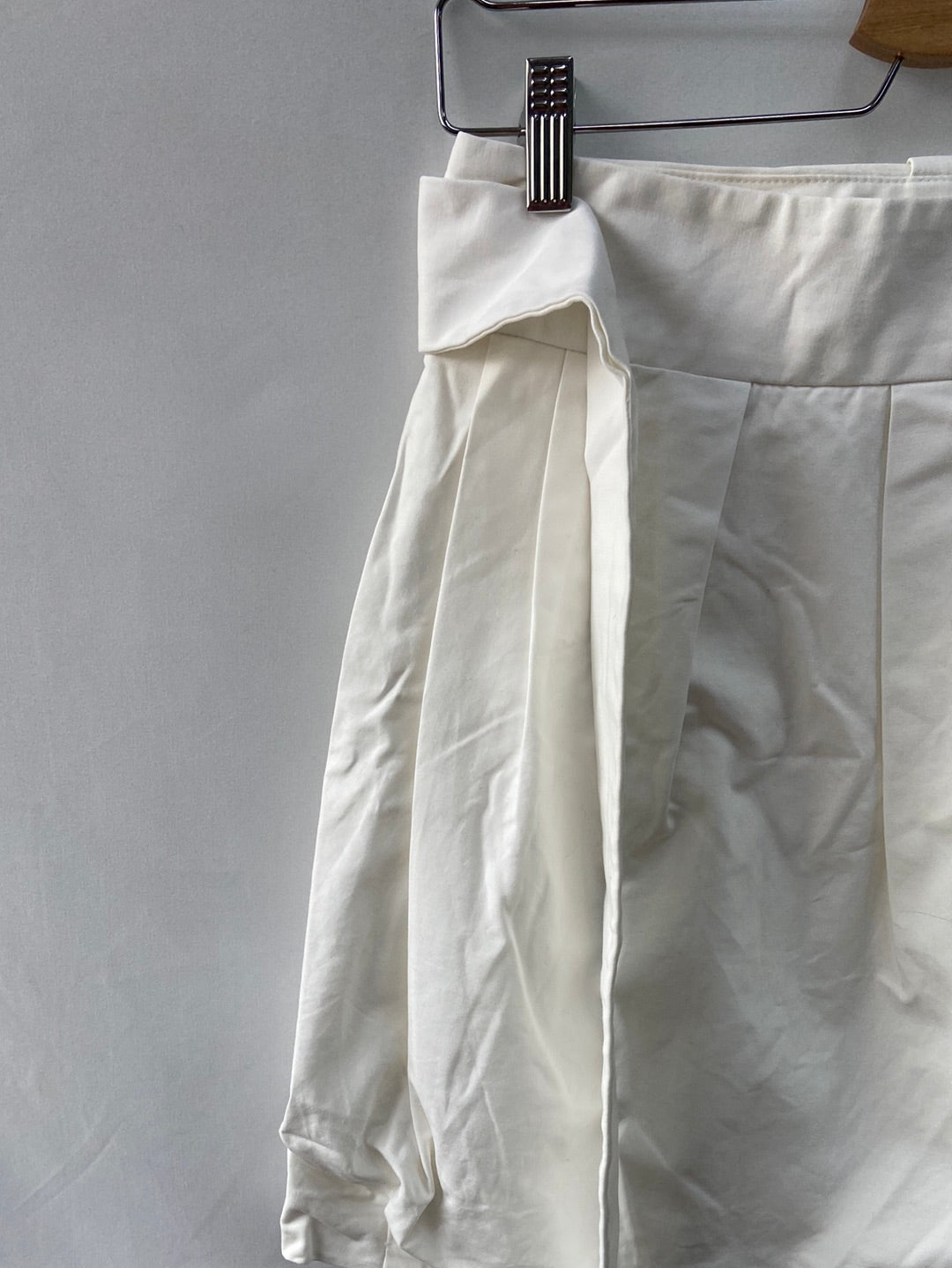 ZARA.White short skirt T.xs
