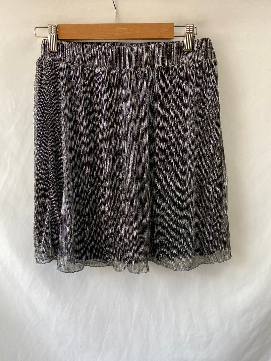 EIGHT.Falda vuelo plateada T.m