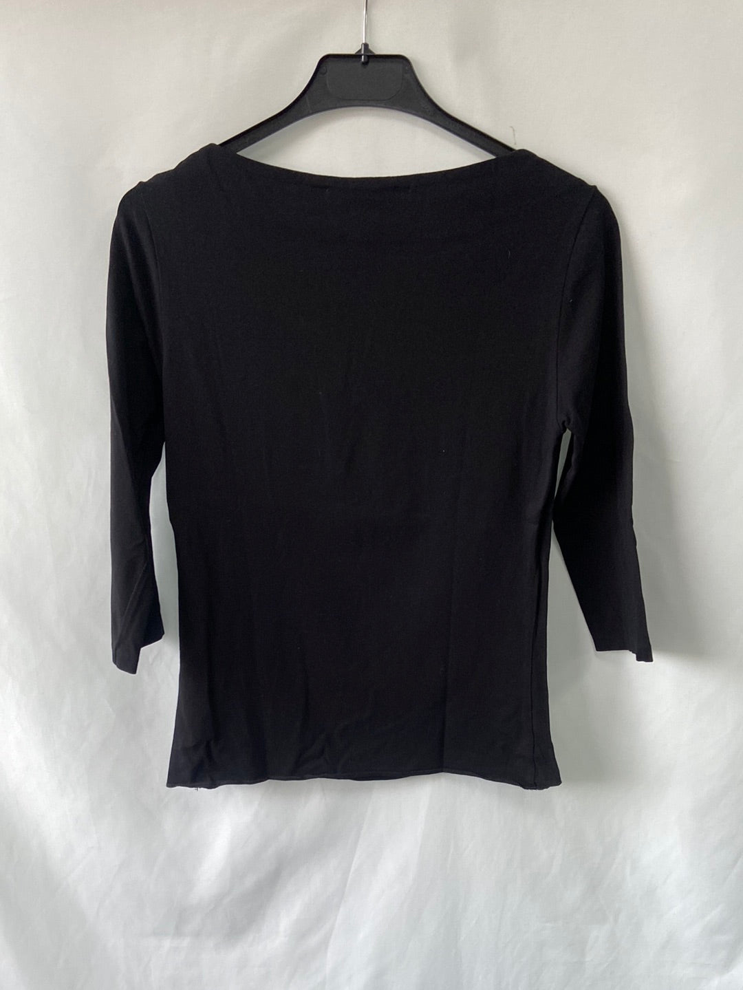 UTERQÜE. Camiseta negra elástica T.S