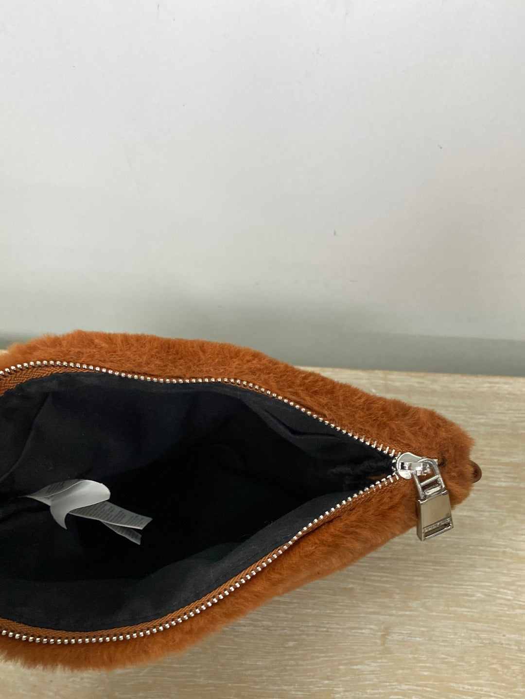 PARFOIS. Furry handbag