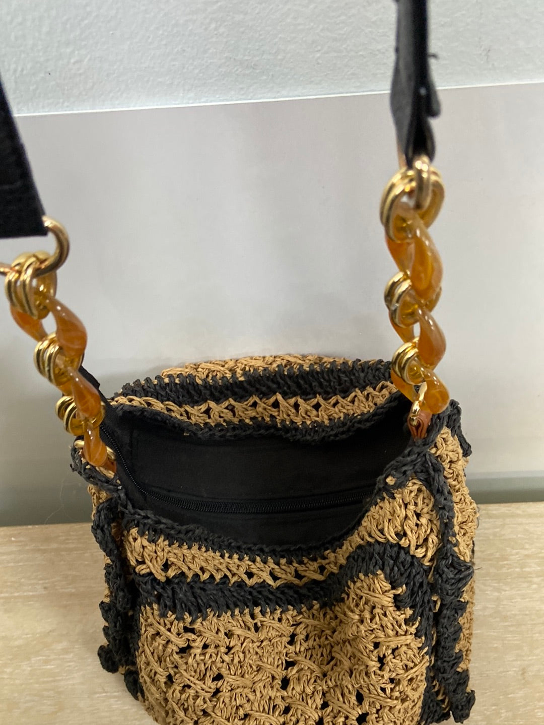 OTRAS.Bolso mimbre fluido