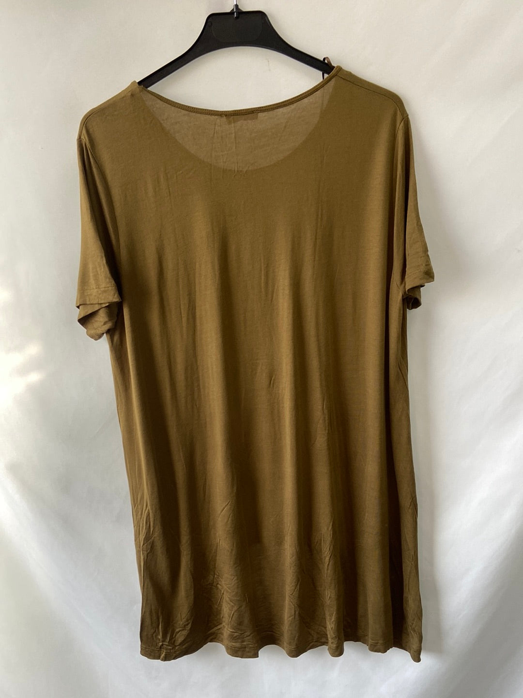 ZARA. Camiseta verde T. M