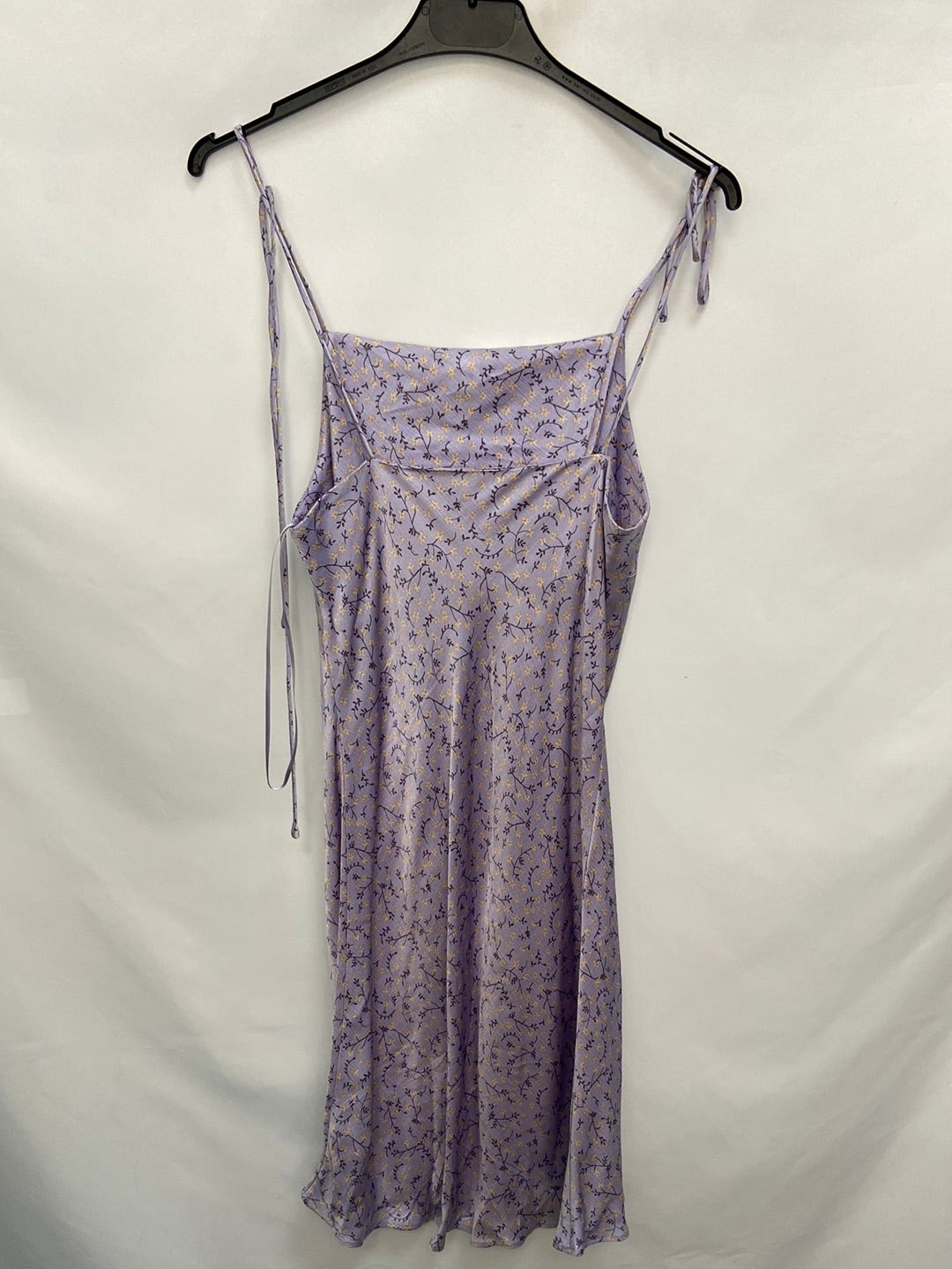 ZARA.Vestido lila satinado T.XS