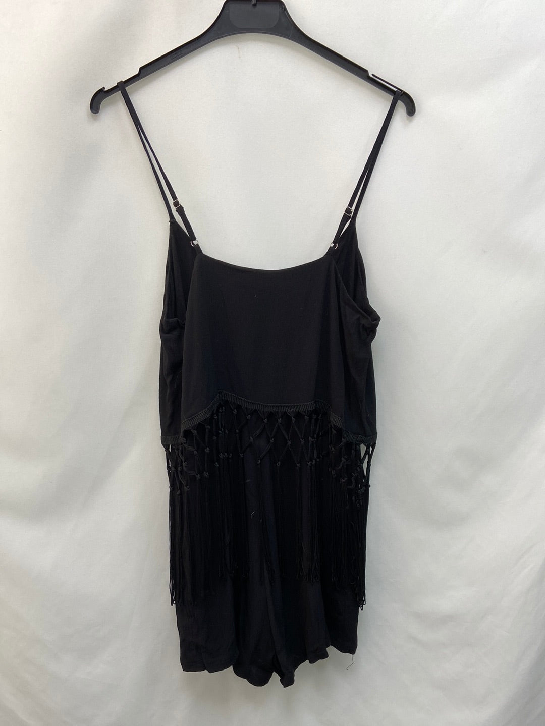 NEW LOOK.Mono corto negro flecos T.36