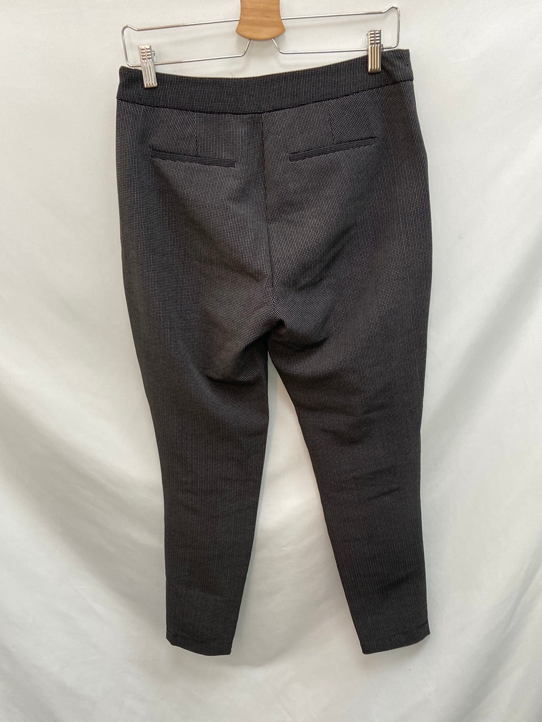 CORTEFIEL. Pantalones puntitos T.40