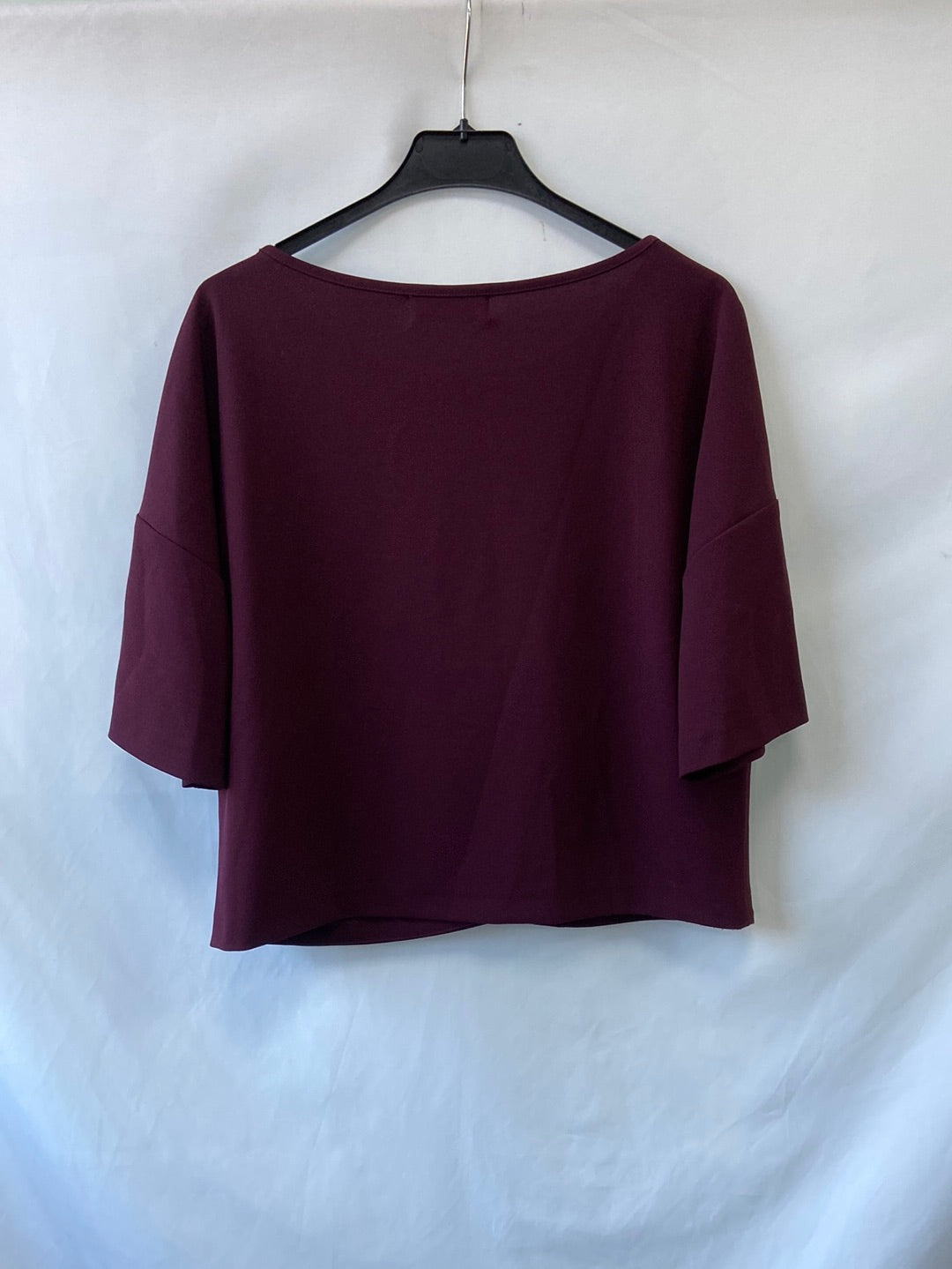 THE LITTLE SHOP. Top burdeos talla 38