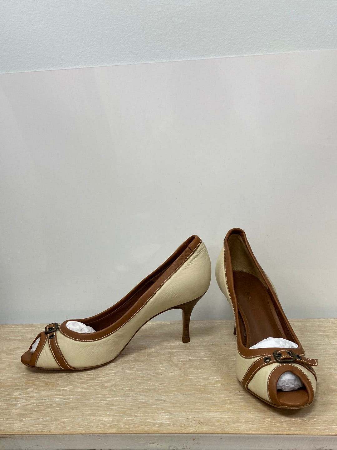 MASSIMO DUTTI.Tacones piel T.41