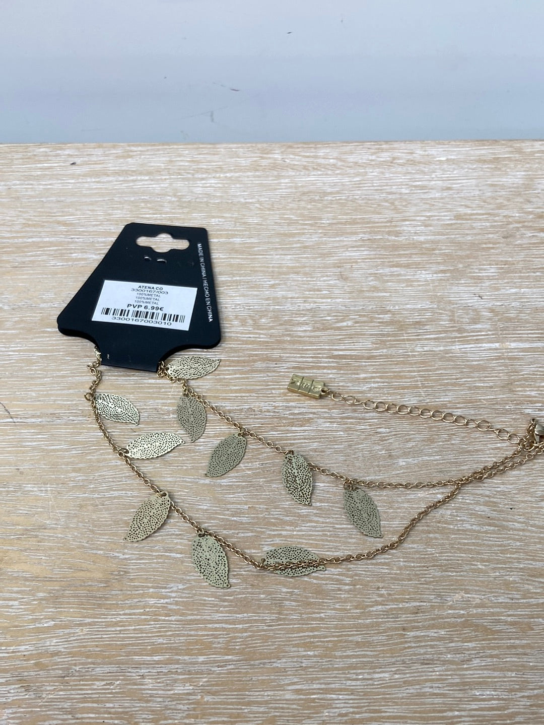 MISAKO.Collar dorado hojas