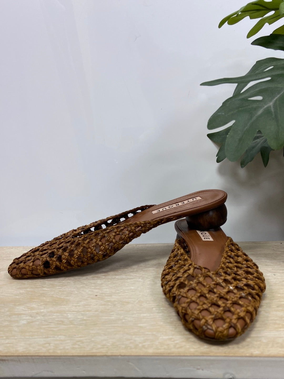 UTERQÜE. Mules rejilla T. 40