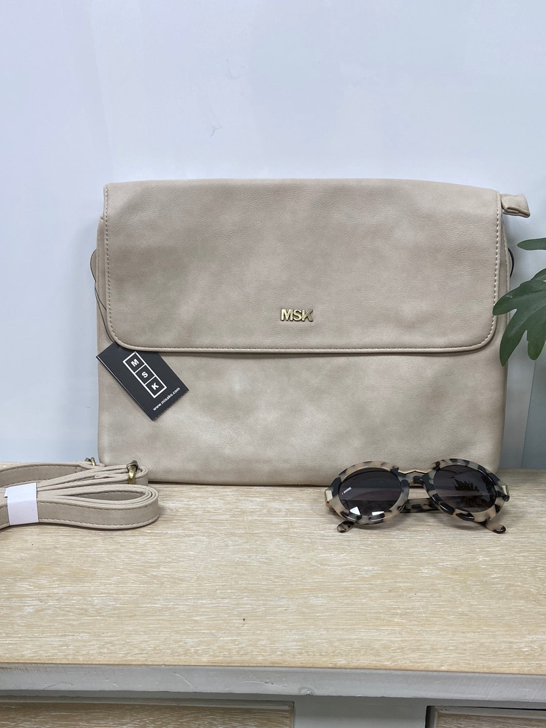 Large beige handbag - Main Image