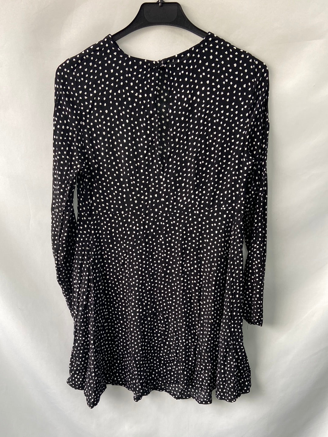 ZARA. Vestido negro lunares T.xs