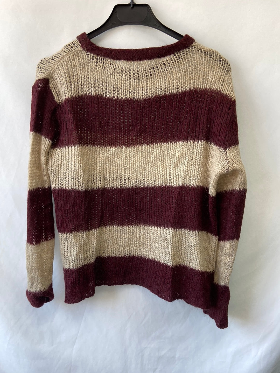 ZARA KNIT. Beige and burgundy striped sweater Tm