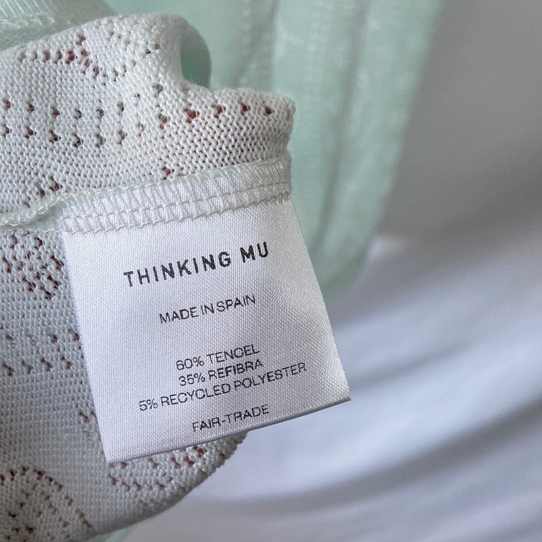 THINKING MU. Camiseta troquelada verde partel T.m