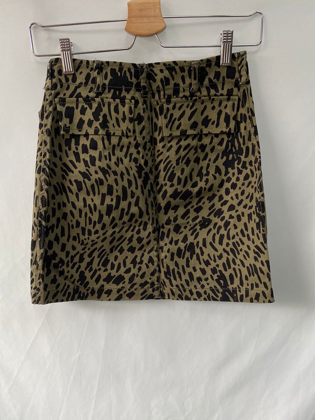 ZARA.Falda corta animal print T.XS