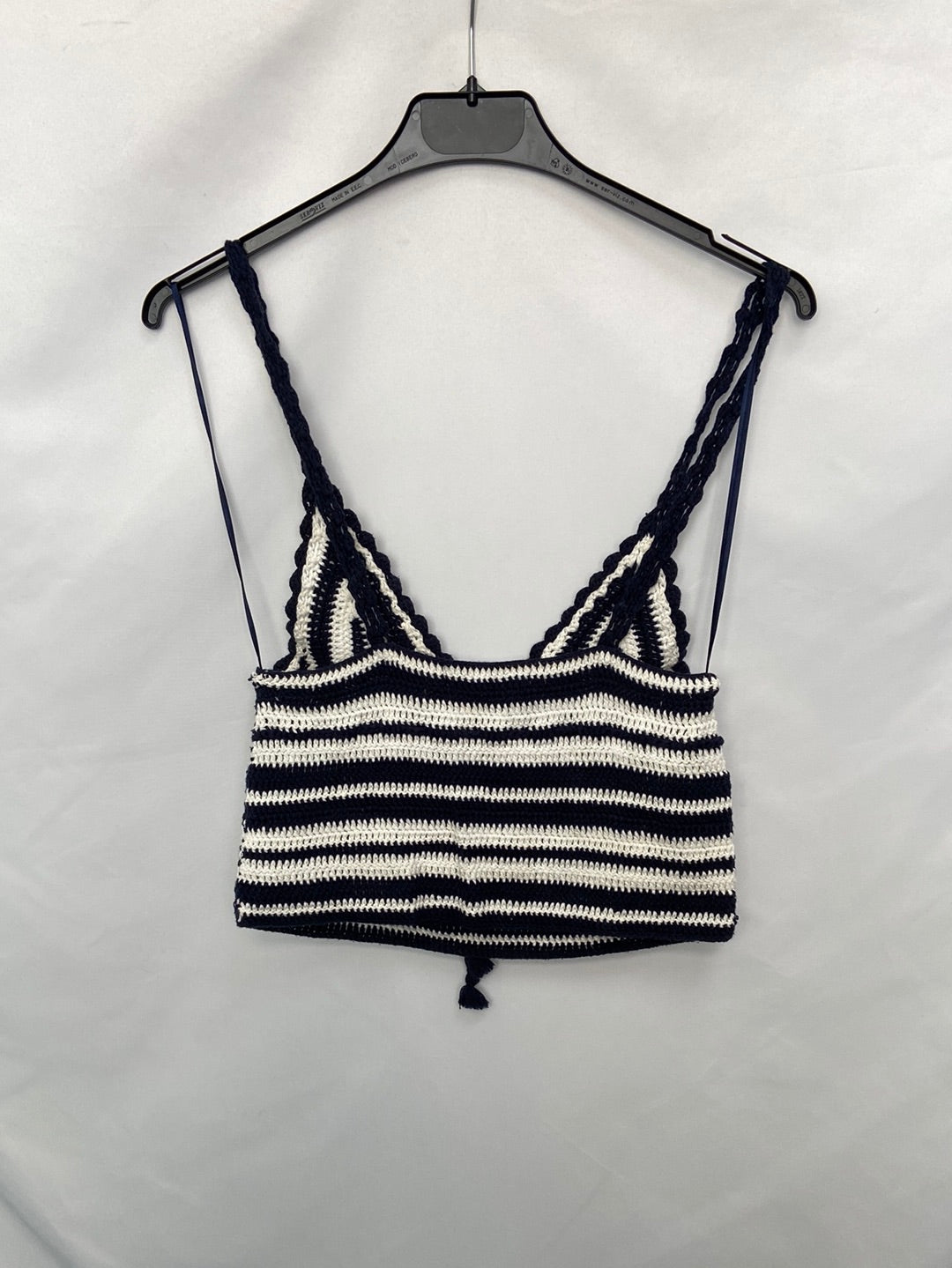 ZARA.Blue and white crochet croptop Ts