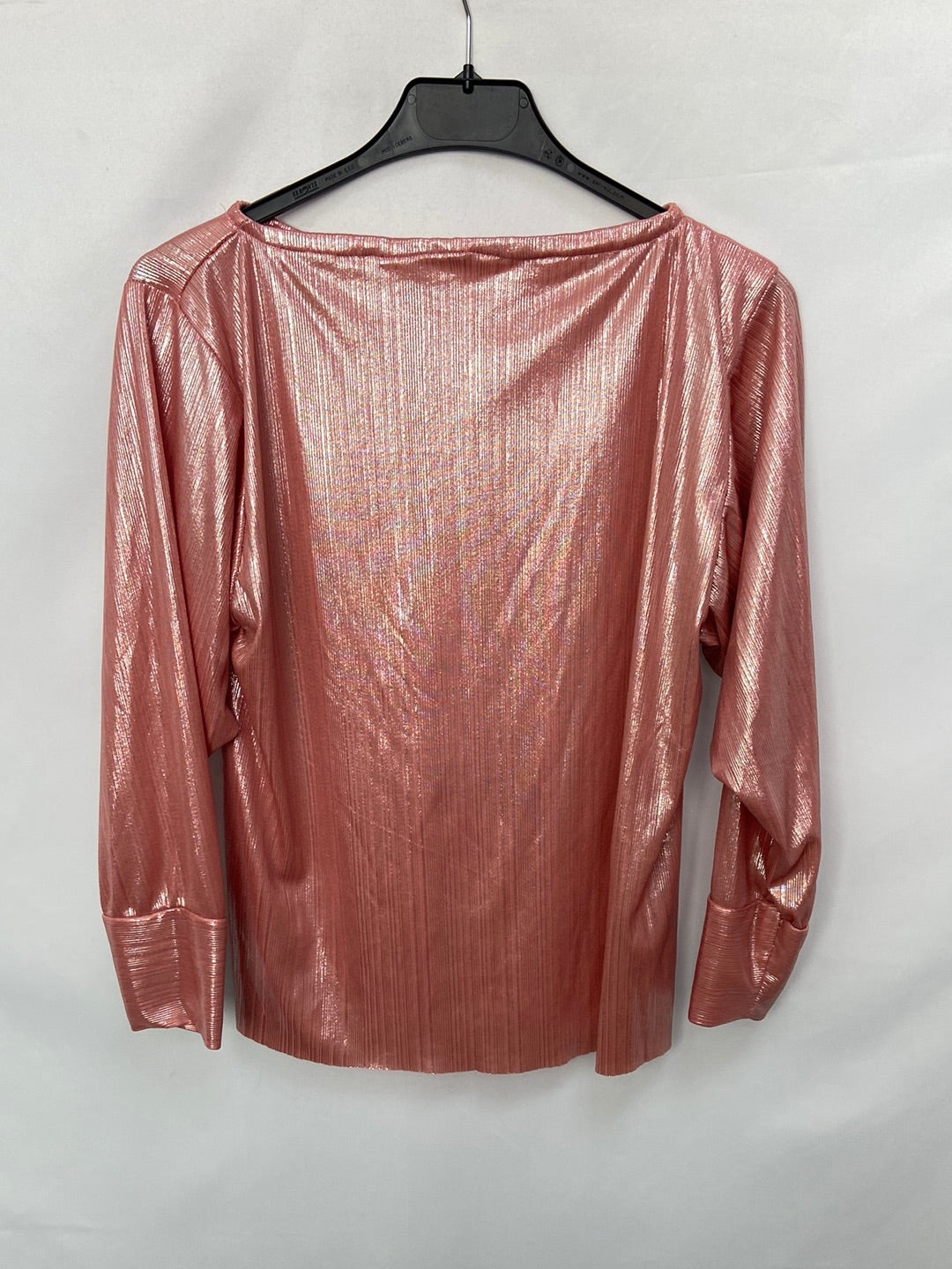 OTHERS. Bright pink TS top