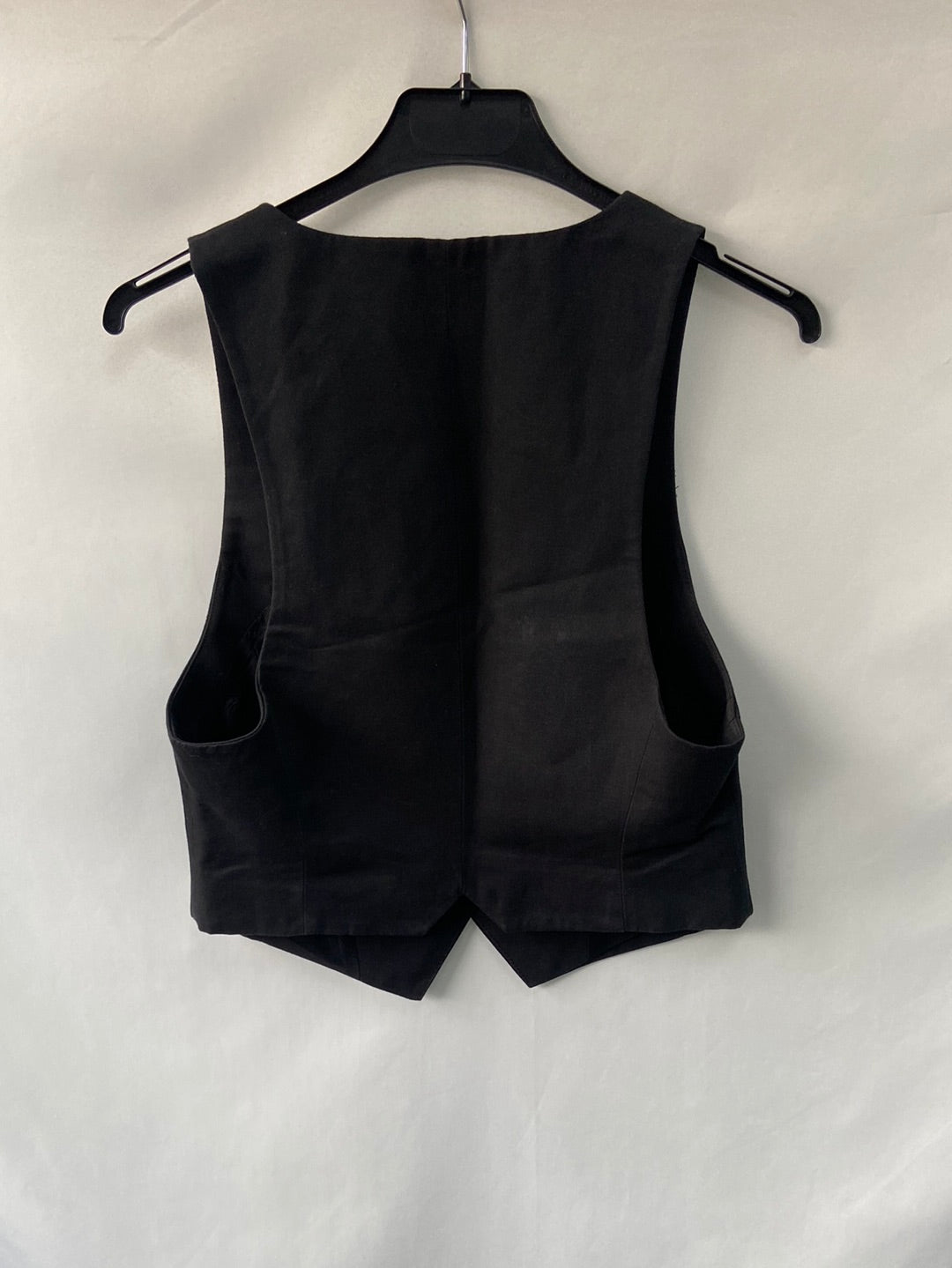 OTRAS.Chaleco negro T.s