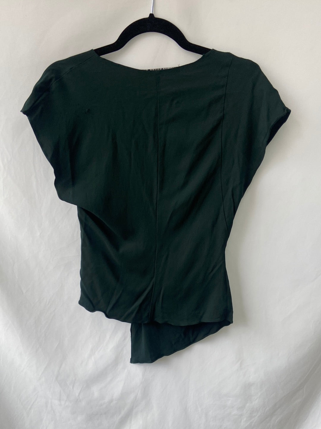 ZARA.Top verde nudo T.XS
