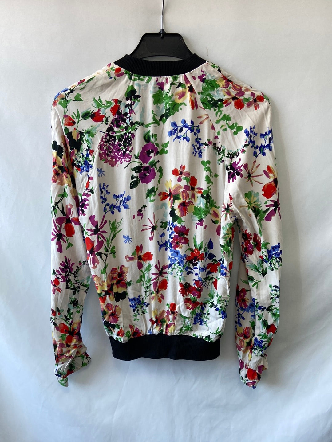 PRIMARK. Bomber flores T.34