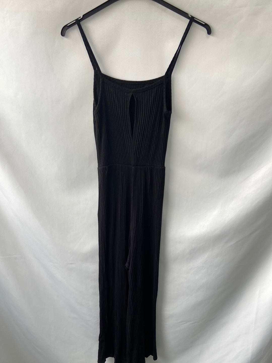 BERSHKA.Mono negro culotte canalé T.S