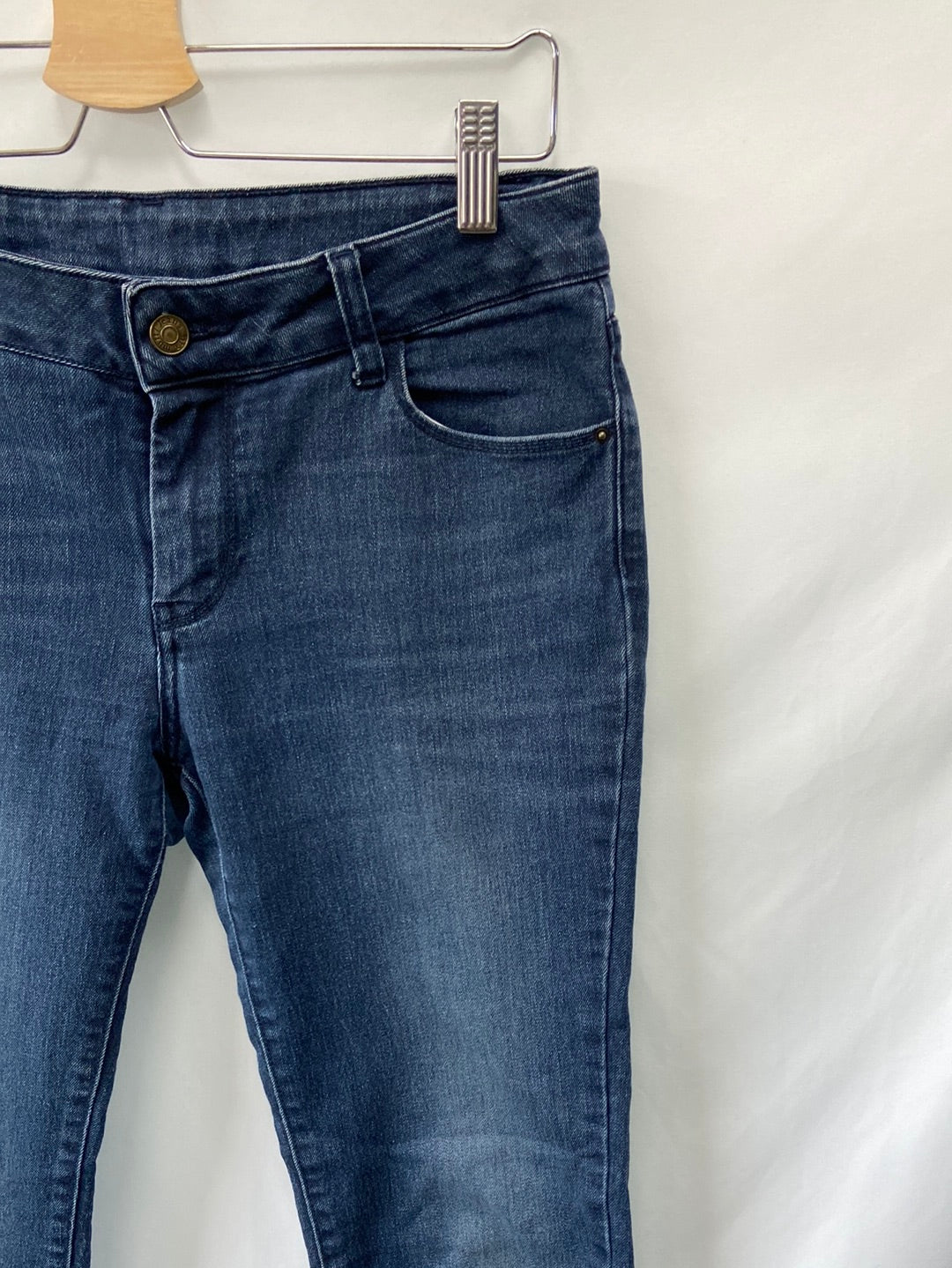 SITA MURT. Distressed jeans T.42