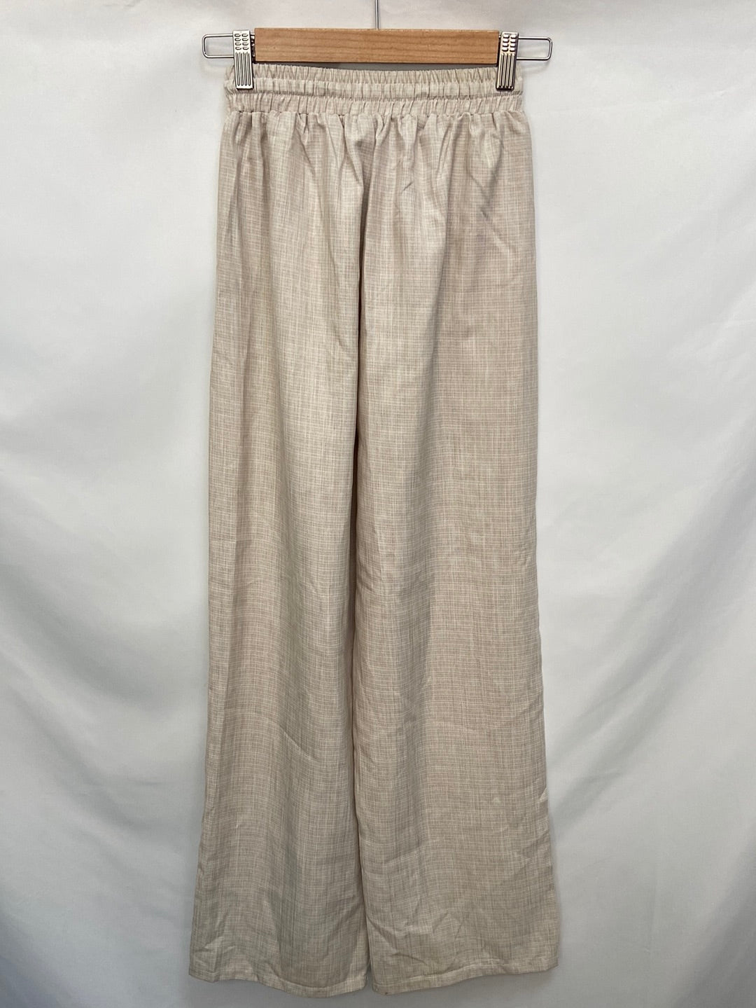 PRETTYLITTLETHING.Beige wide leg pants T.34
